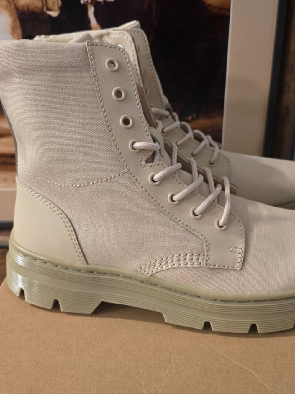 Dr. Martens Boots Sz 9 Womens Parchment Beige Combs Canvas Milled Coated Leather - Picture 3 of 15